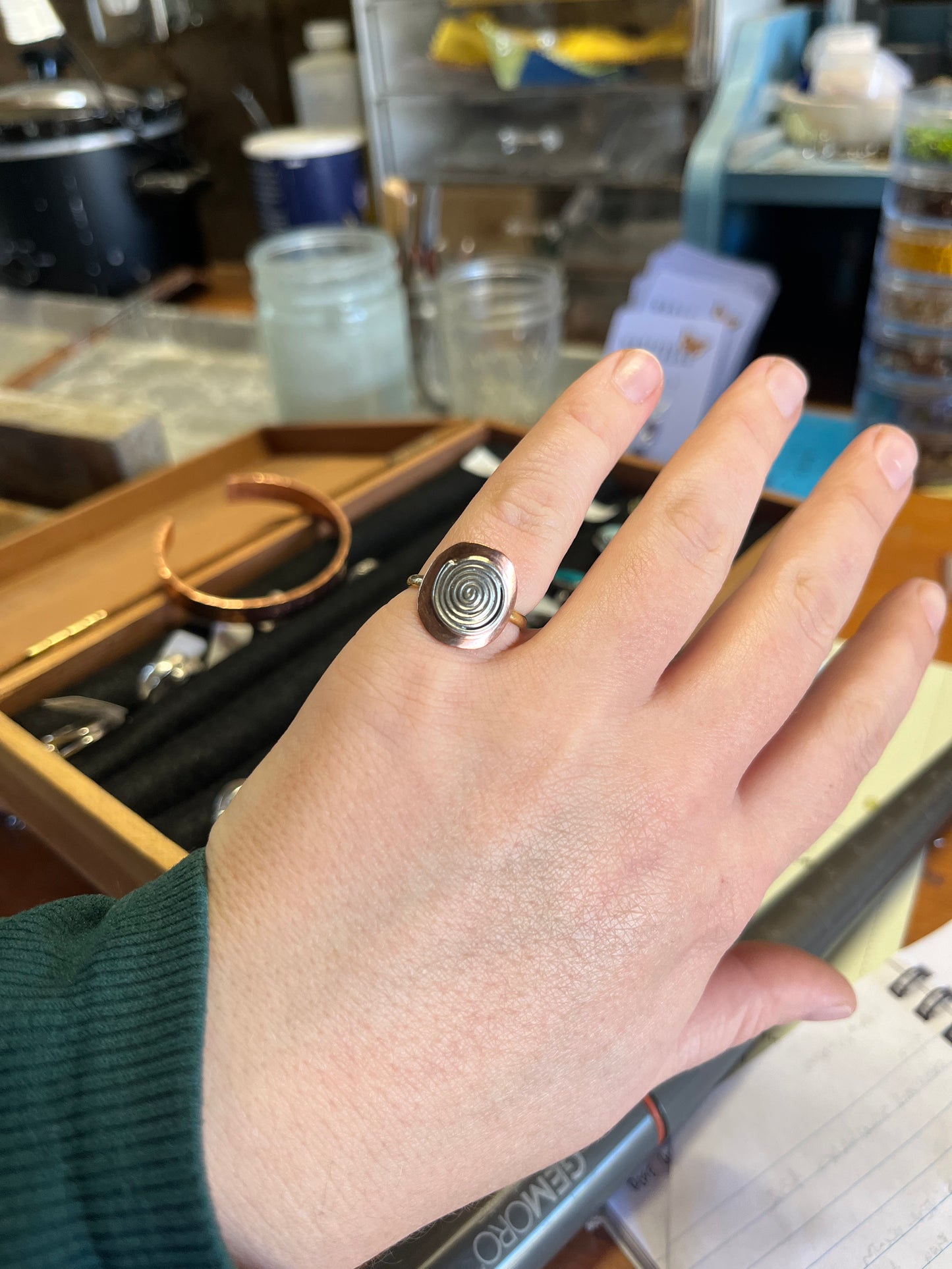 Mixed Metal Spiral Shield Ring Sz. 7